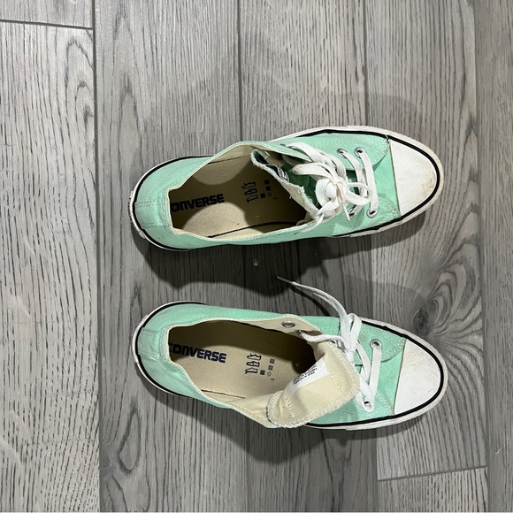 Converse - Picture 2 of 7